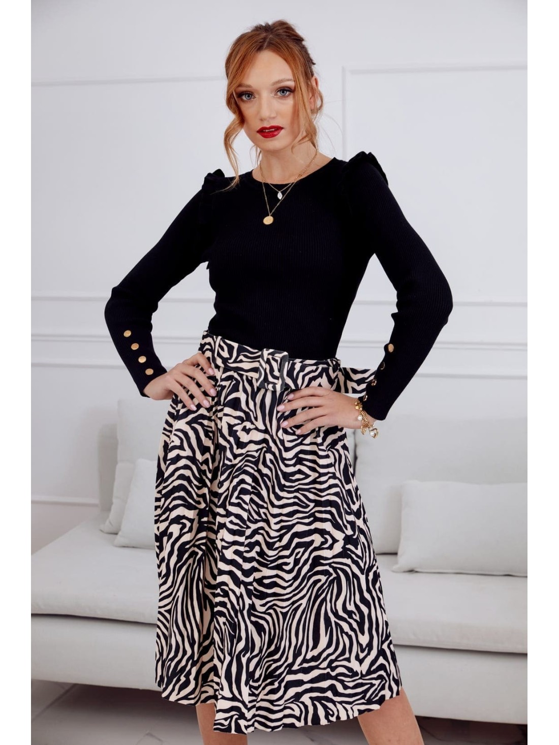 Pleated skirt with a belt, black and beige 3333 - Online store - Boutique